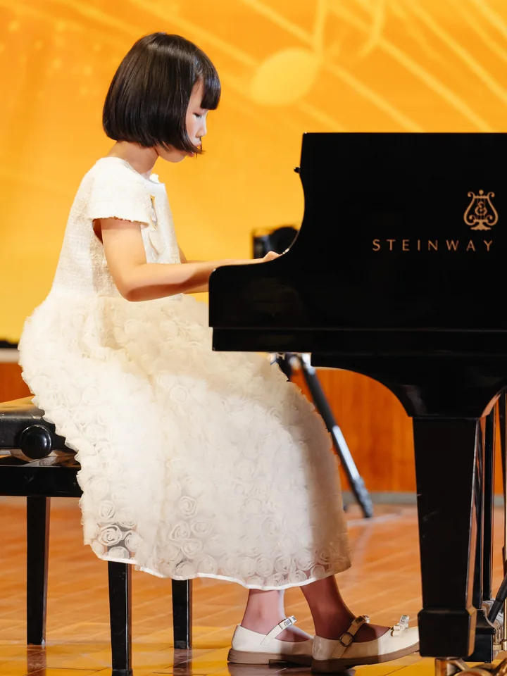 Trịnh Thùy Anh