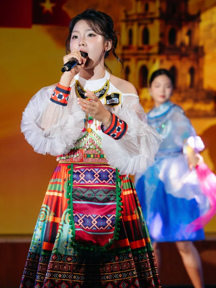 NINH TUỆ LÂM