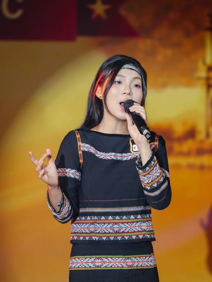 HOÀNG VŨ MAI TRANG